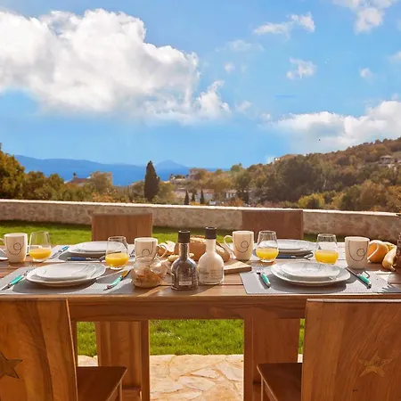 Soleil In Peaceful Location With A Sea View