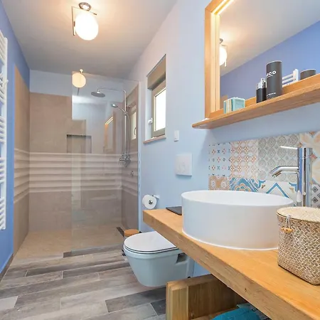 Soleil In Peaceful Location With A Sea View Vicani