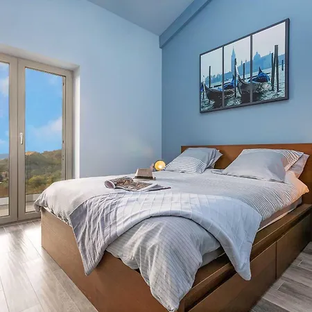 Soleil In Peaceful Location With A Sea View Holiday home